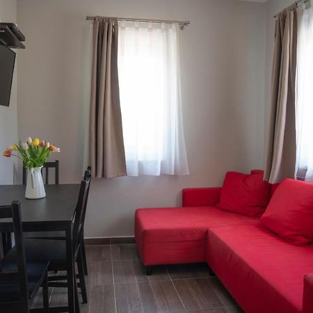 Tulipan Apartman Eger Buitenkant foto