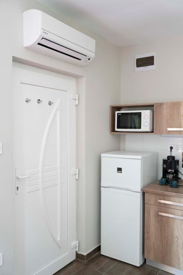 Tulipan Apartman Eger Buitenkant foto